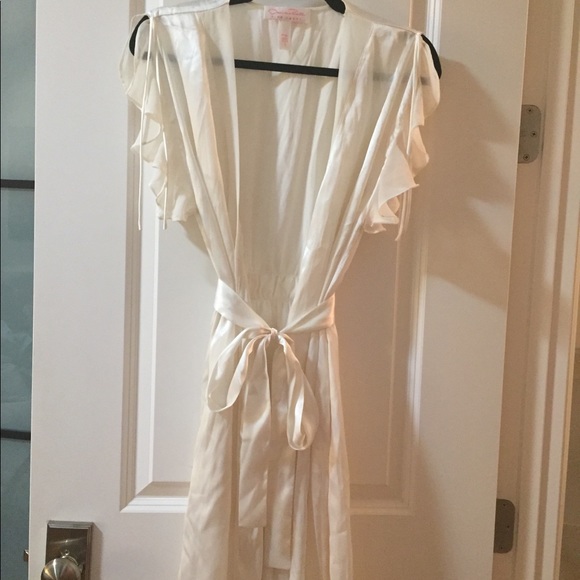 NWOT OSCAR DE LA RENTA White Charmeuse Robe Size S - Picture 3 of 4